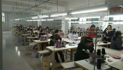 湖南省平江县来料加工产业为精准扶贫 “保驾护航”